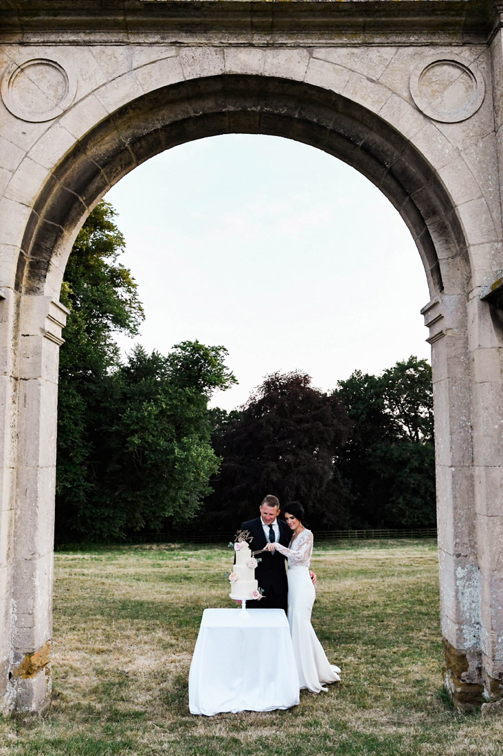 Cutting the Cake under the Arch